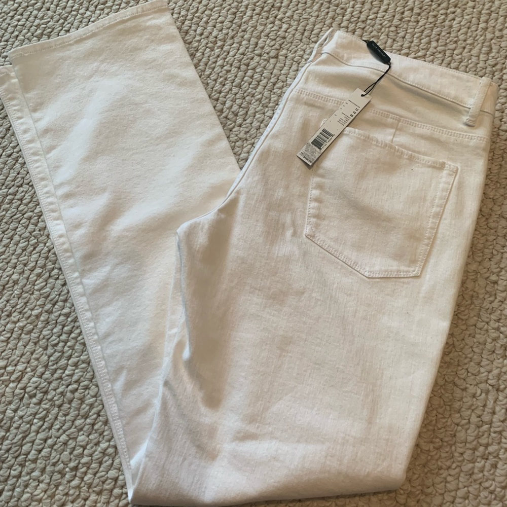 BNWT Elie Tahari Adena Straight Jean Pearl Wash White